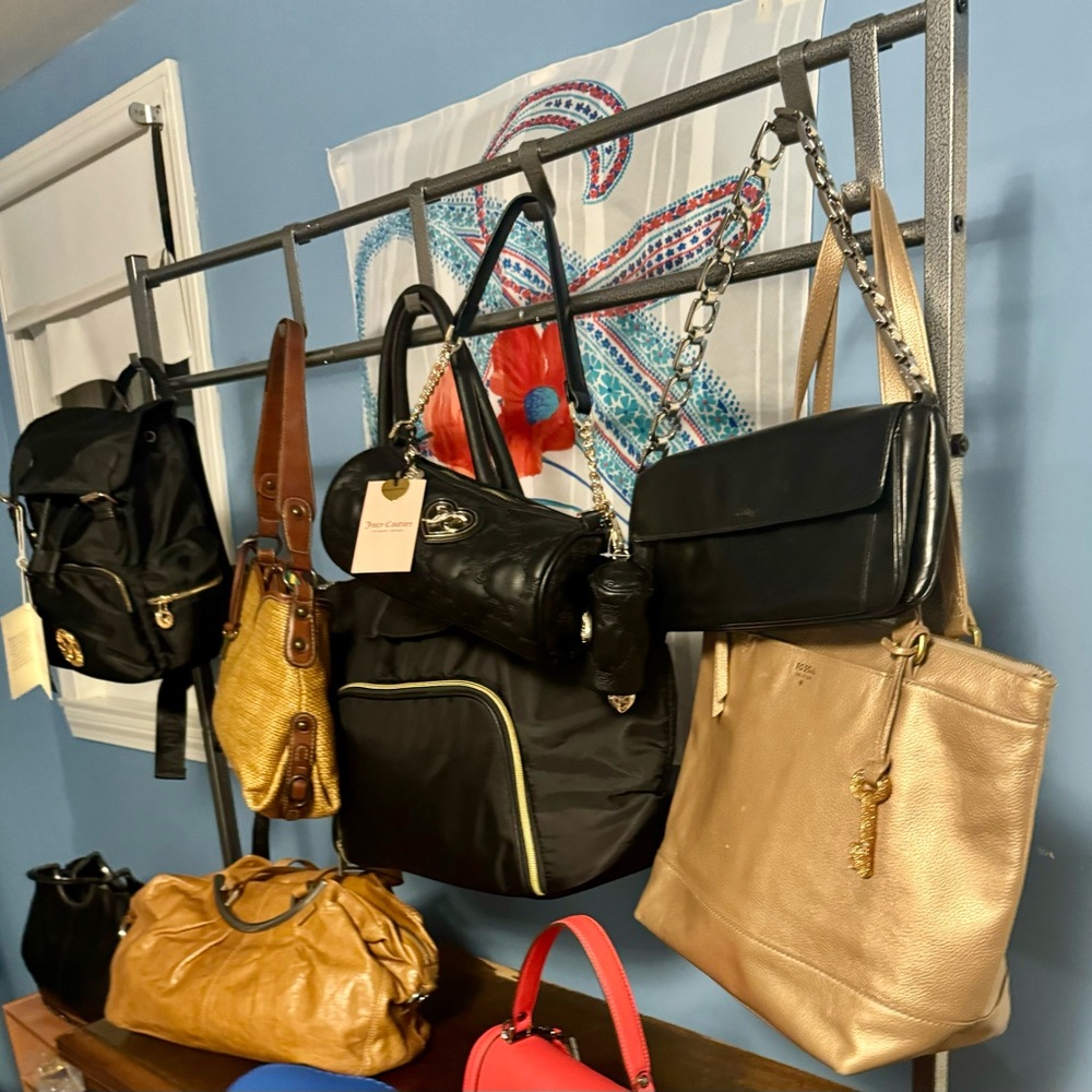 Live now! Weekly shows - Sun. morning & Wed. late afternoon - Picture 7 of 10